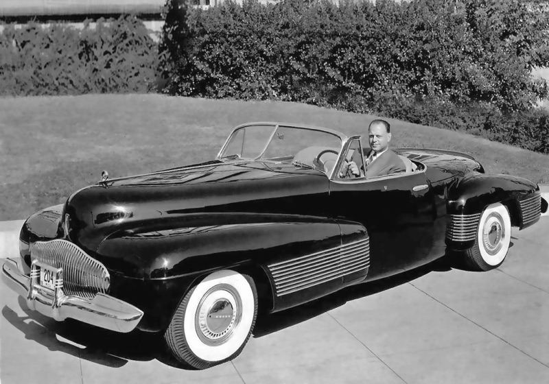 Harley Earl beside the Buick Y-Job, the first automotive concept car